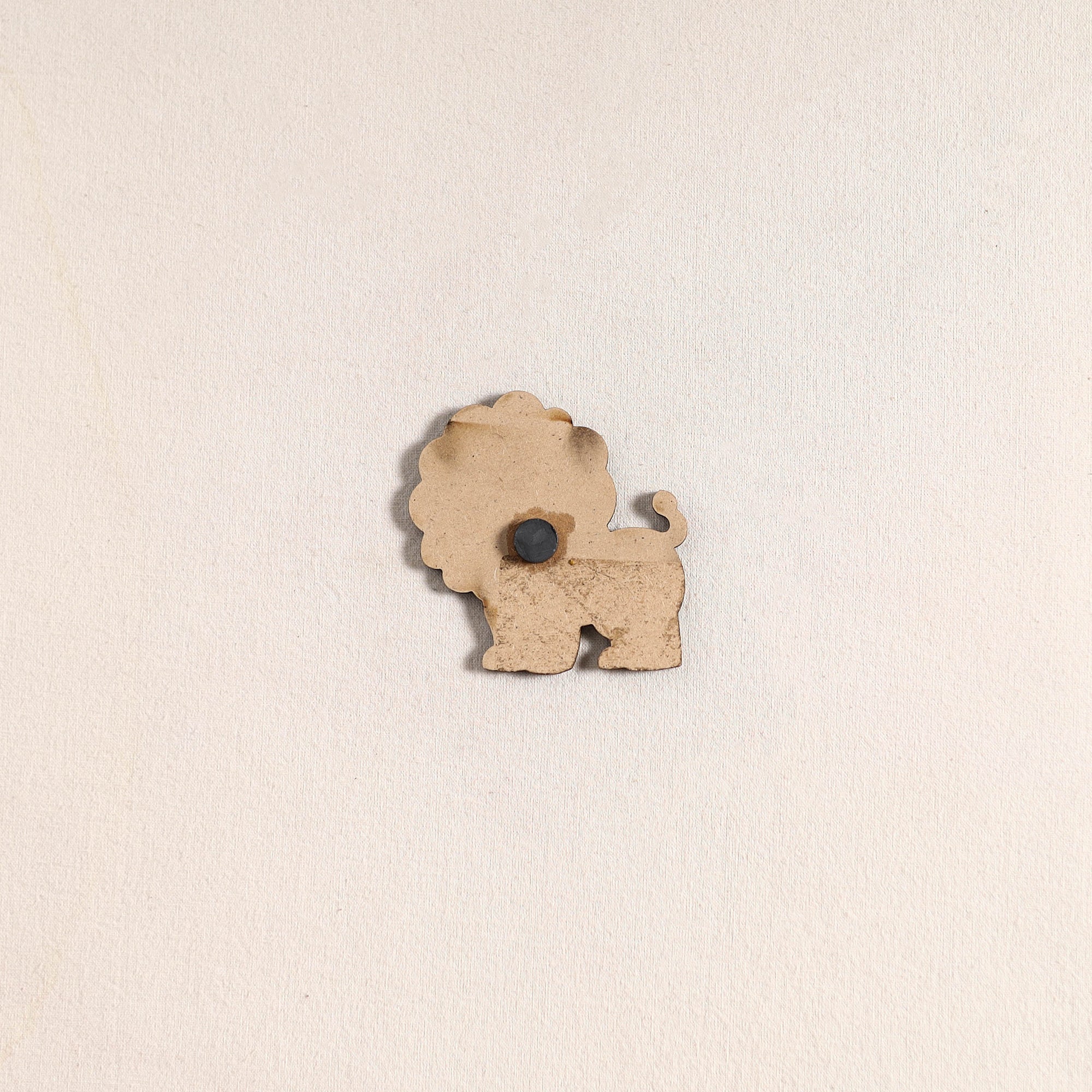 Lion Handpainted Fridge Magnet 51 - Image 3