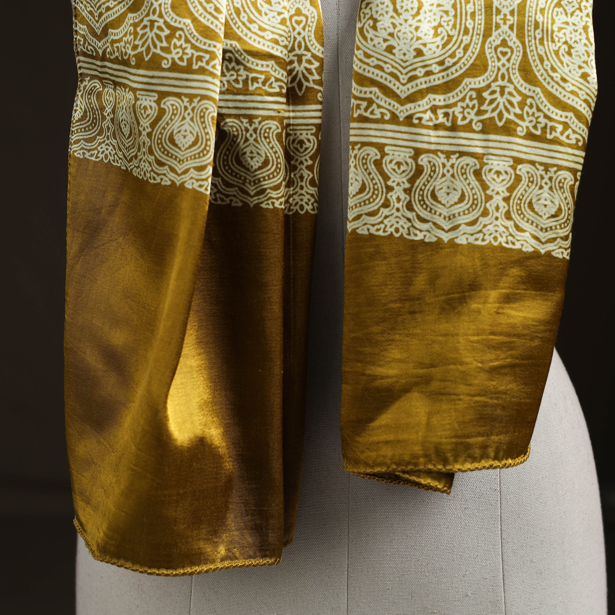 Mashru Silk Printed Ajrakh Stole 66 - Image 2