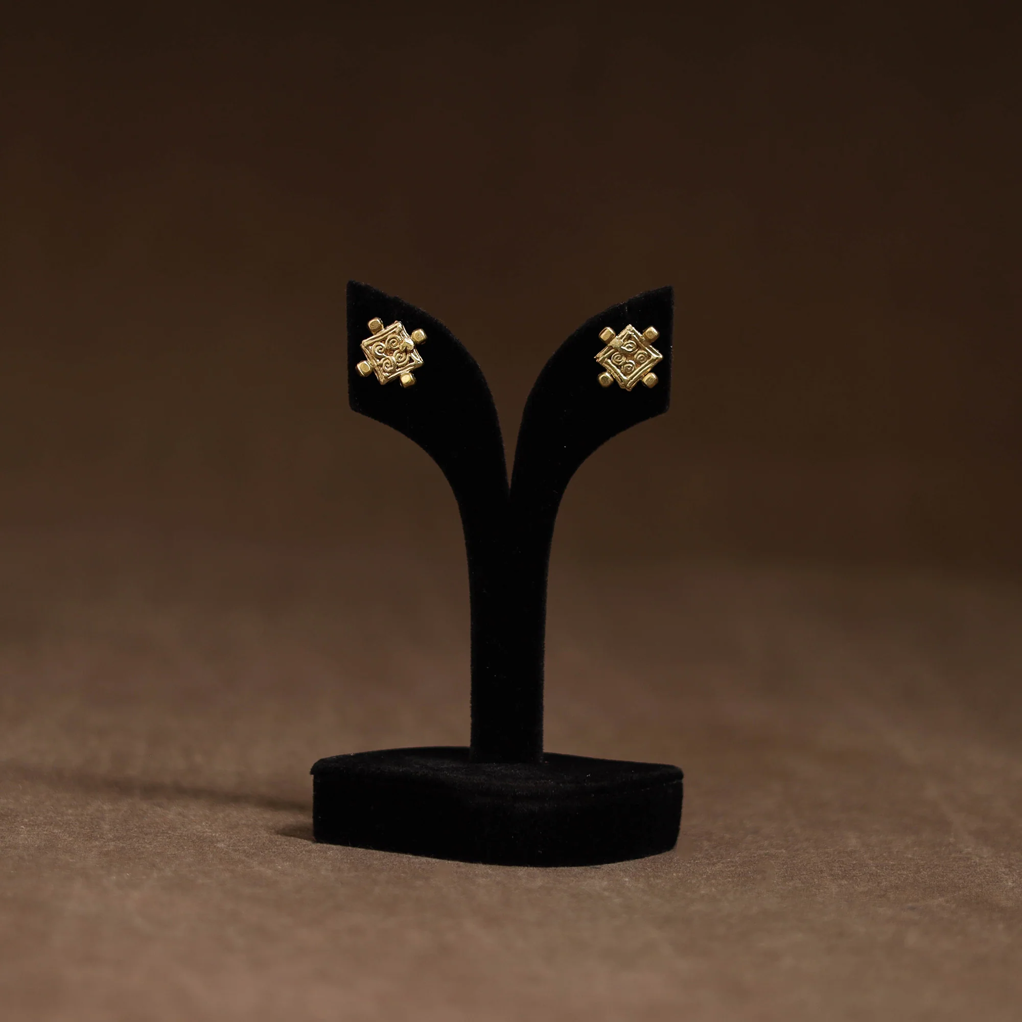 Miharu Tribal Dokra Brass Stud Earrings 18