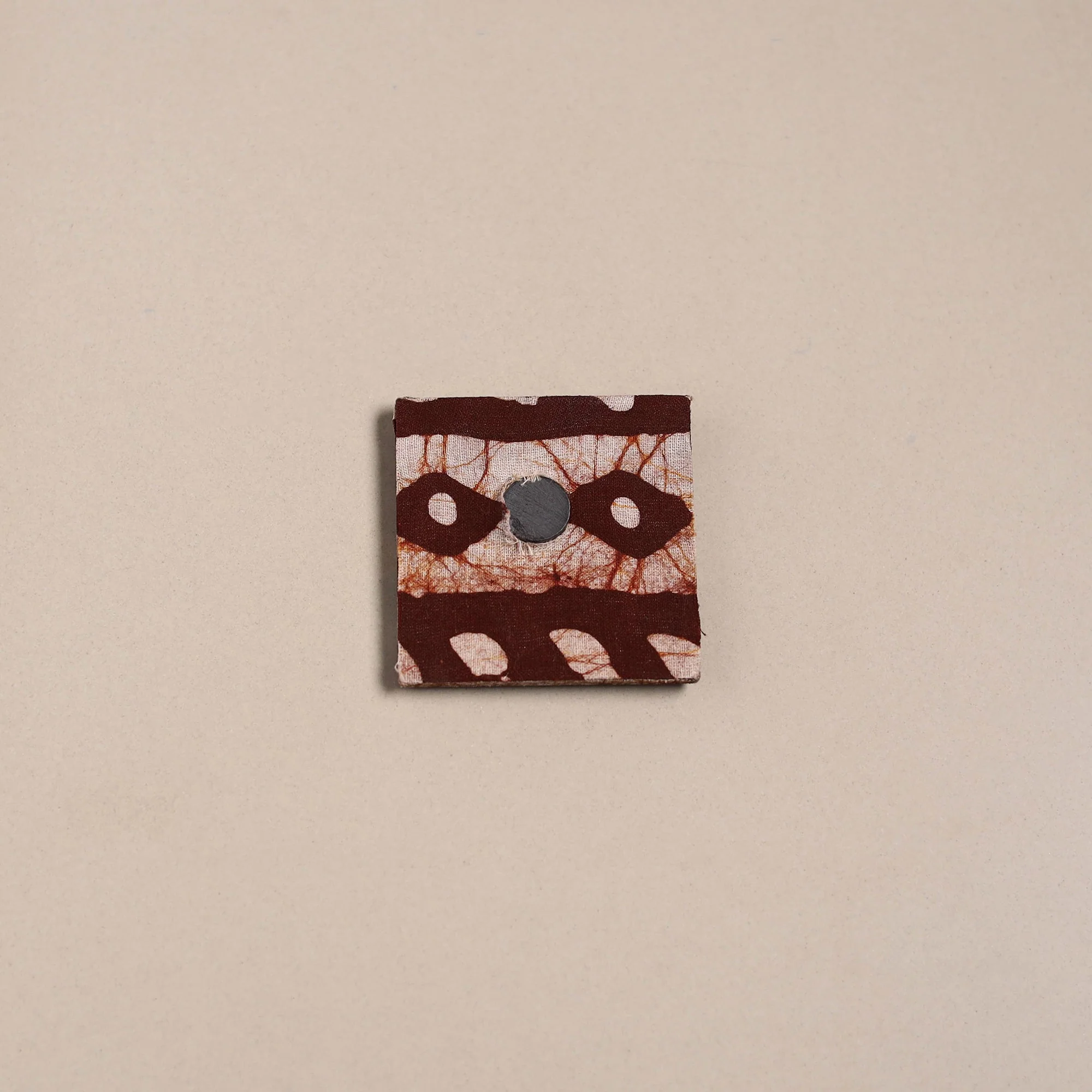 Maroon - Mirror Work Handmade Fabart Jute Magnet 03 - Image 2