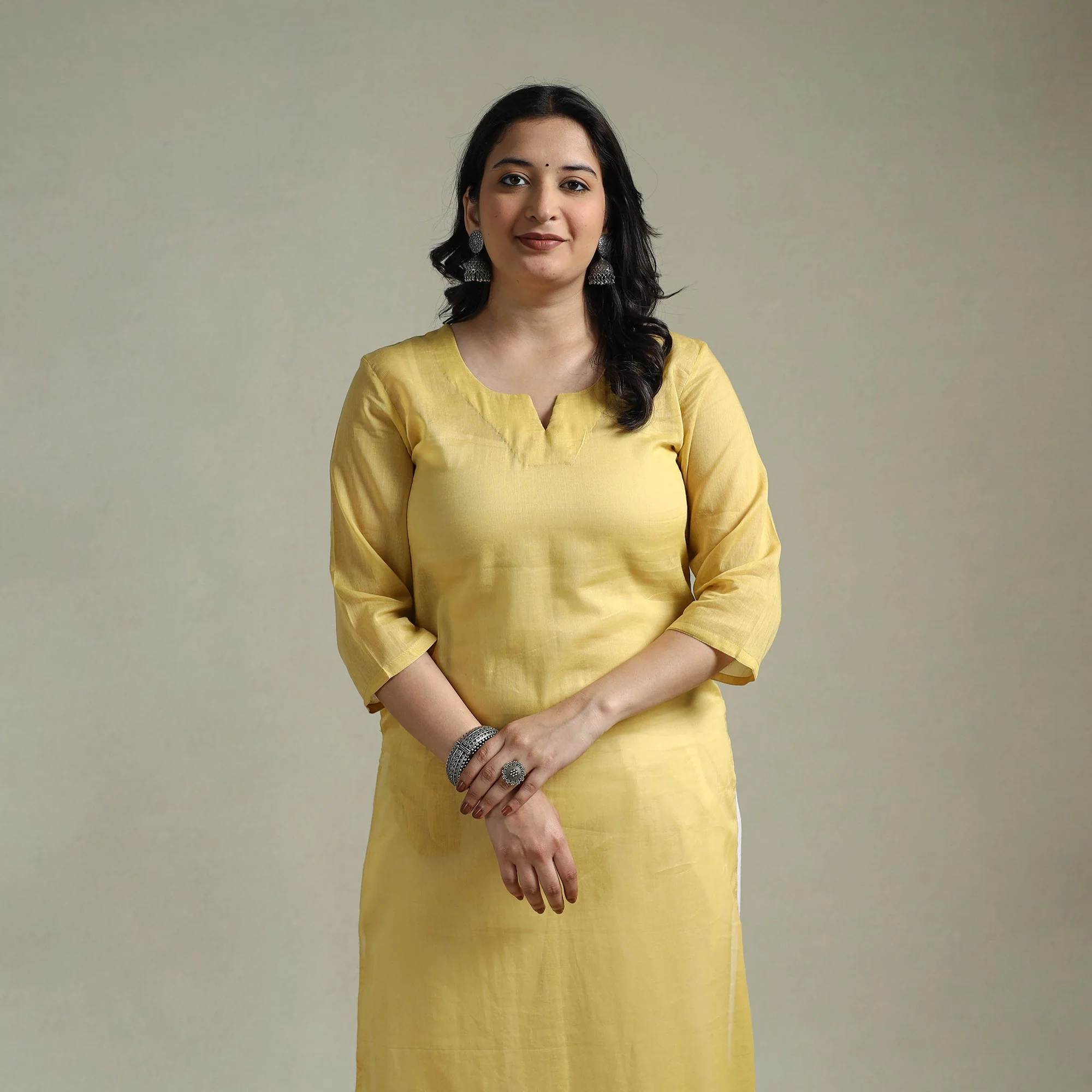 Yellow - Mulmalai Cotton Plain Dyed Straight Kurta for women 04 - Image 3