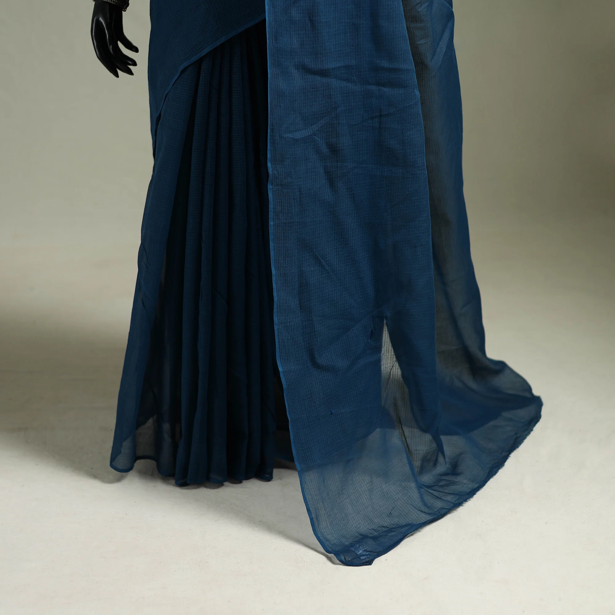 Blue - Nazaakat Kota Doria Cotton Plain Saree with Blouse & Jewellery Set 173 - Image 4