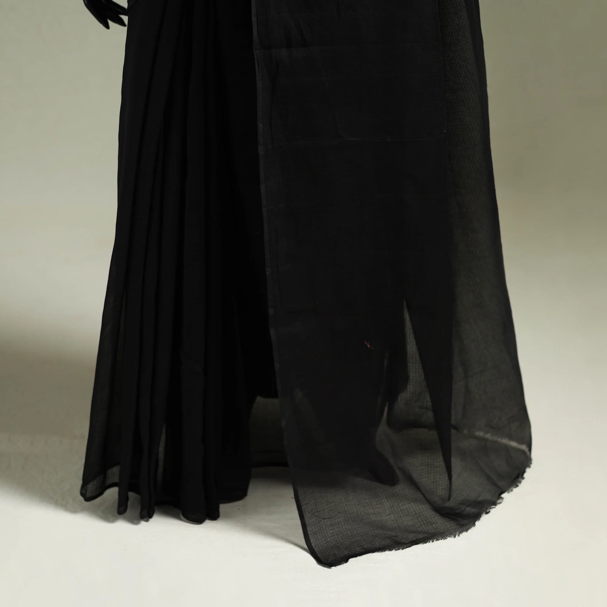 Black - Nazaakat Kota Doria Cotton Plain Saree with Blouse & Jewellery Set 35 - Image 4