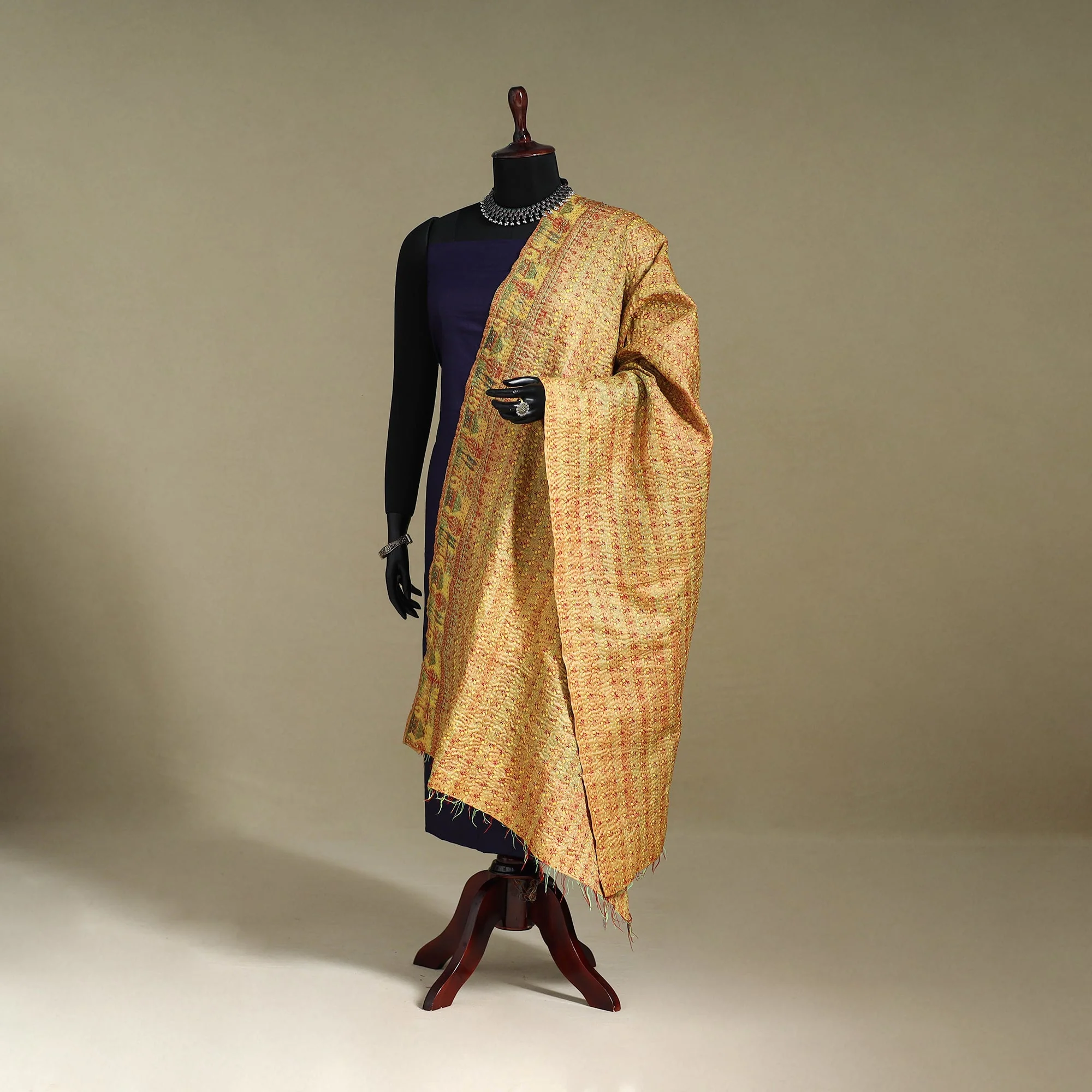 Patchwork Reversible Silk Bengal Kantha Work Dupatta 53 - Image 3