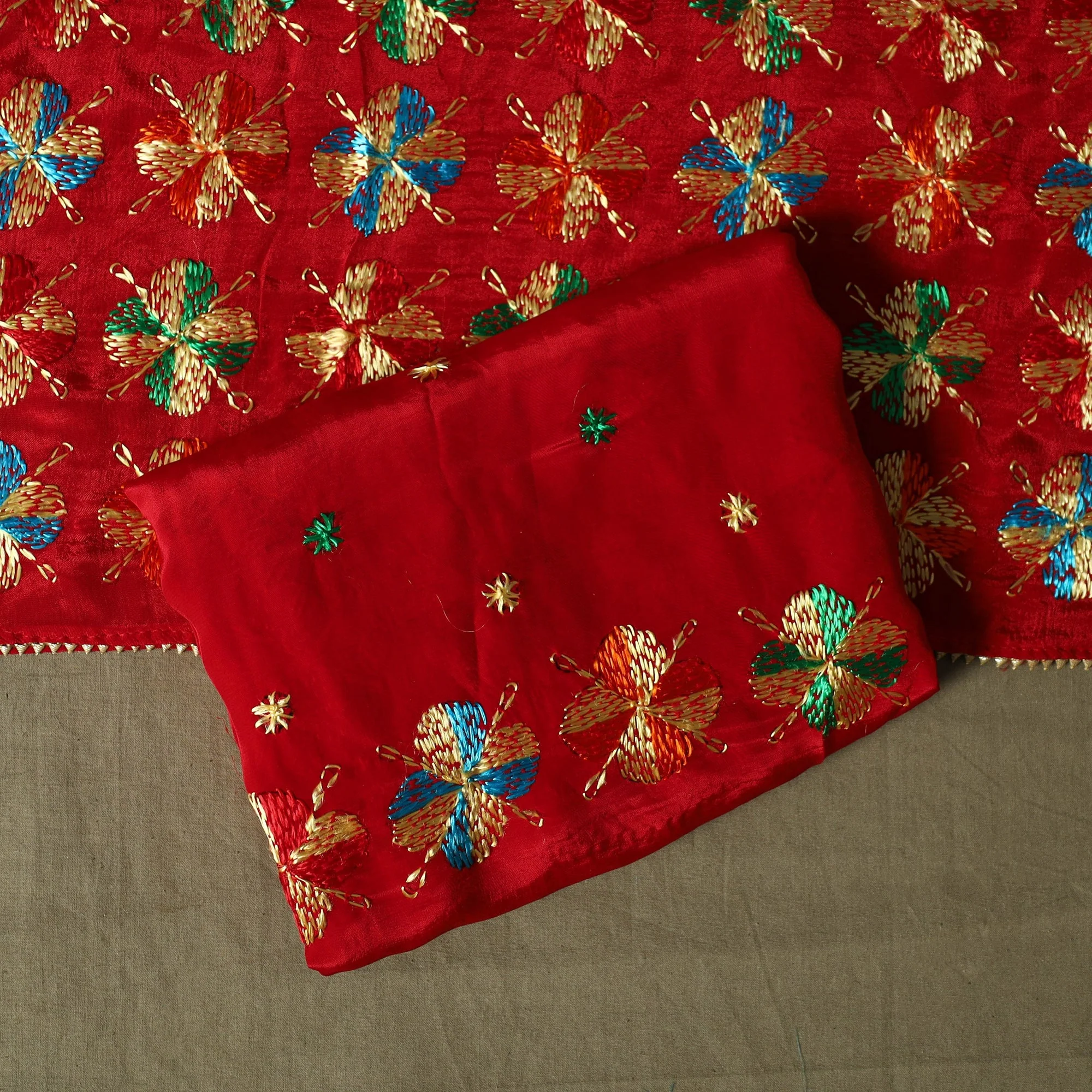 Phulkari Hand Embroidered Crepe Silk 3pc Unstitched Dress Material Suit Set 06 - Image 5