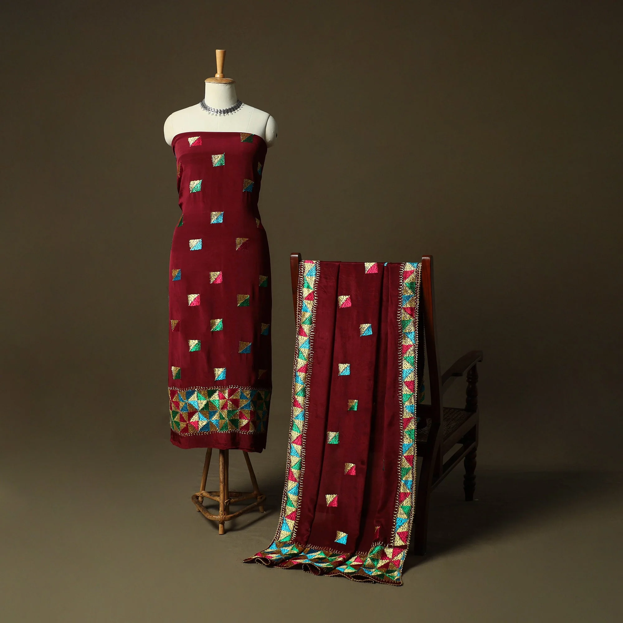 Phulkari Hand Embroidered Crepe Silk 3pc Unstitched Dress Material Suit Set 08 - Image 2