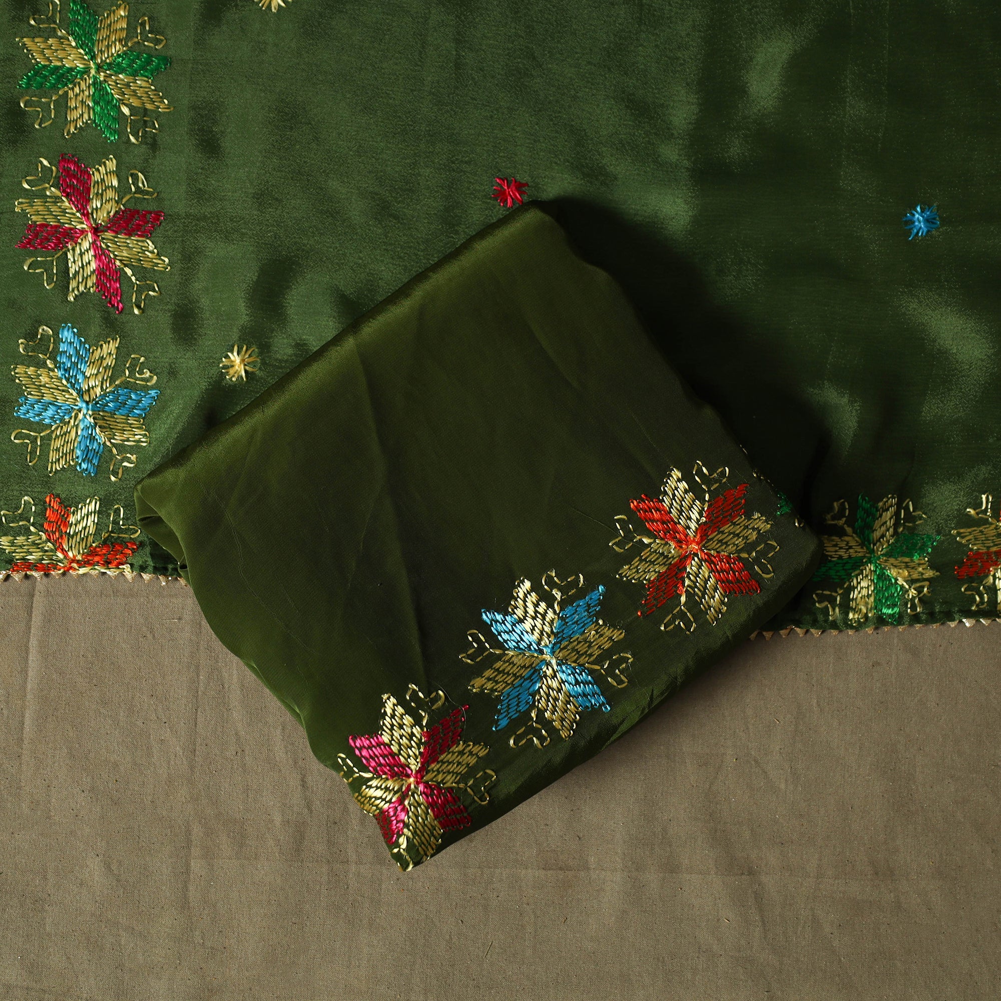Phulkari Hand Embroidered Crepe Silk 3pc Unstitched Dress Material Suit Set 22 - Image 5