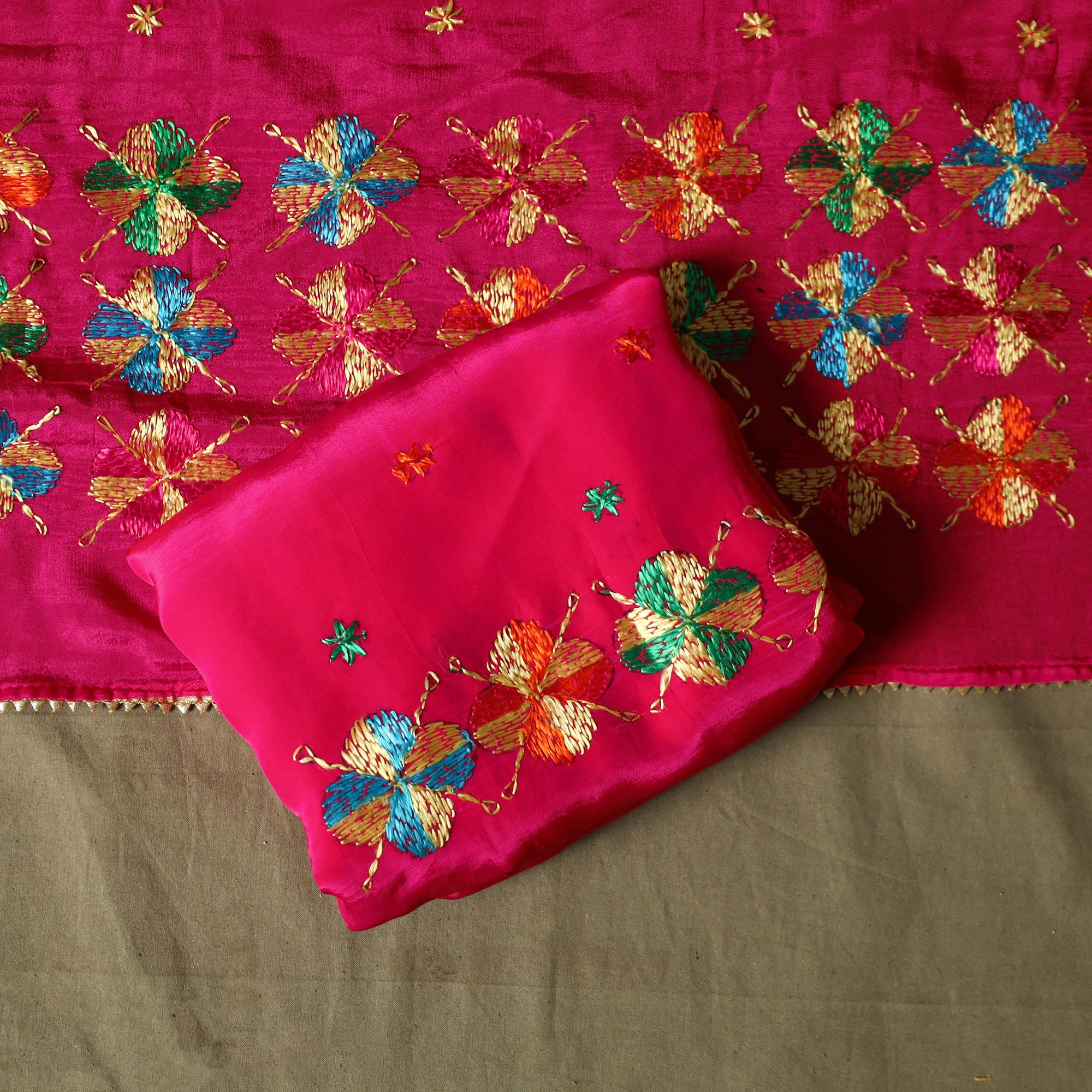 Phulkari Hand Embroidered Crepe Silk 3pc Unstitched Dress Material Suit Set 27 - Image 5