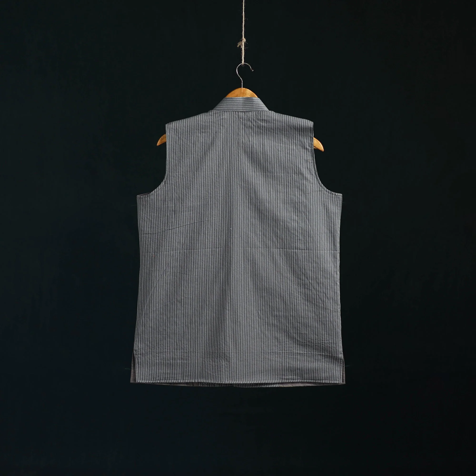 Plain Cotton Mandarin Collar Nehru Jacket for Men 05 - Image 4