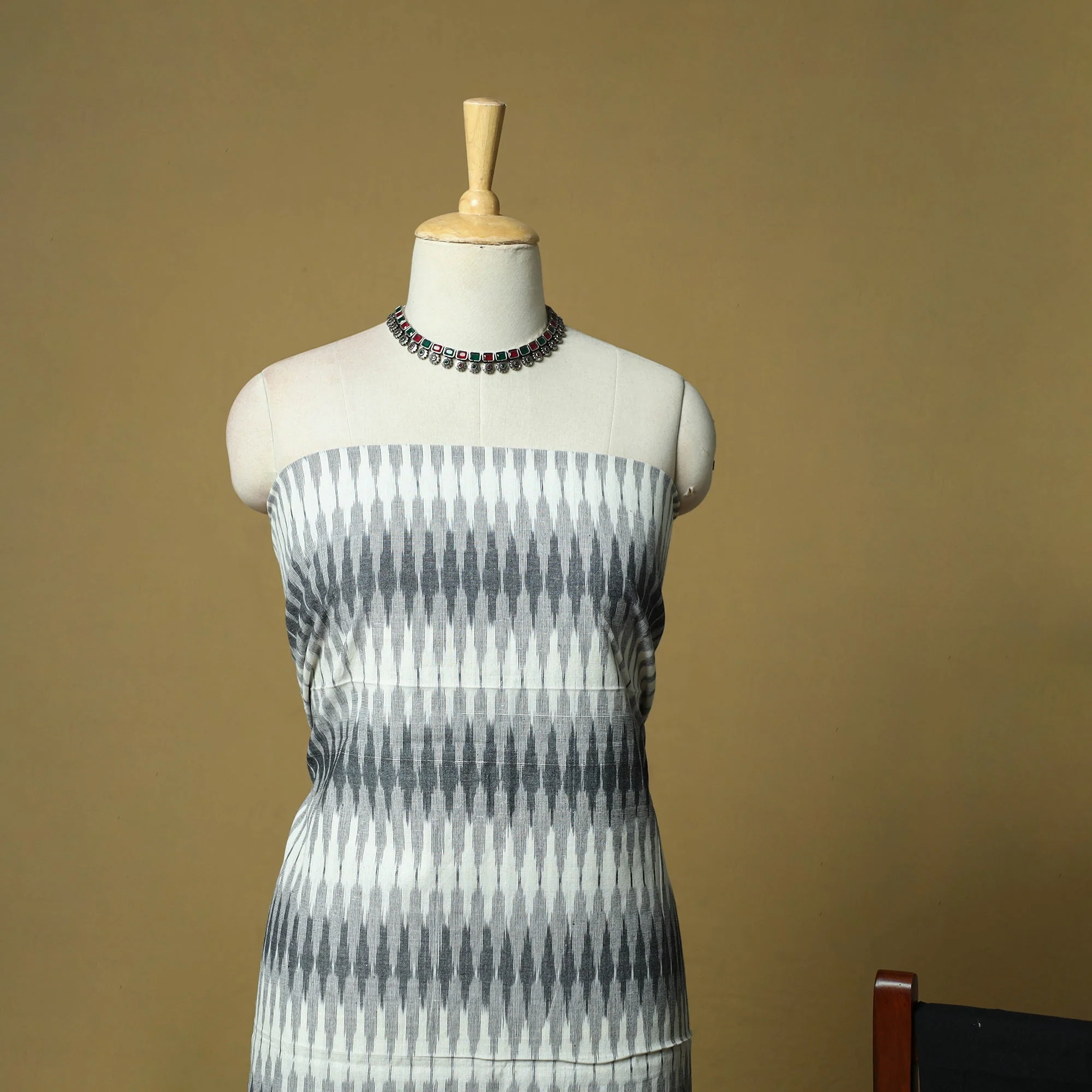 White - Pochampally Ikat 3pc Cotton Unstitched Dress Material 17 - Image 3