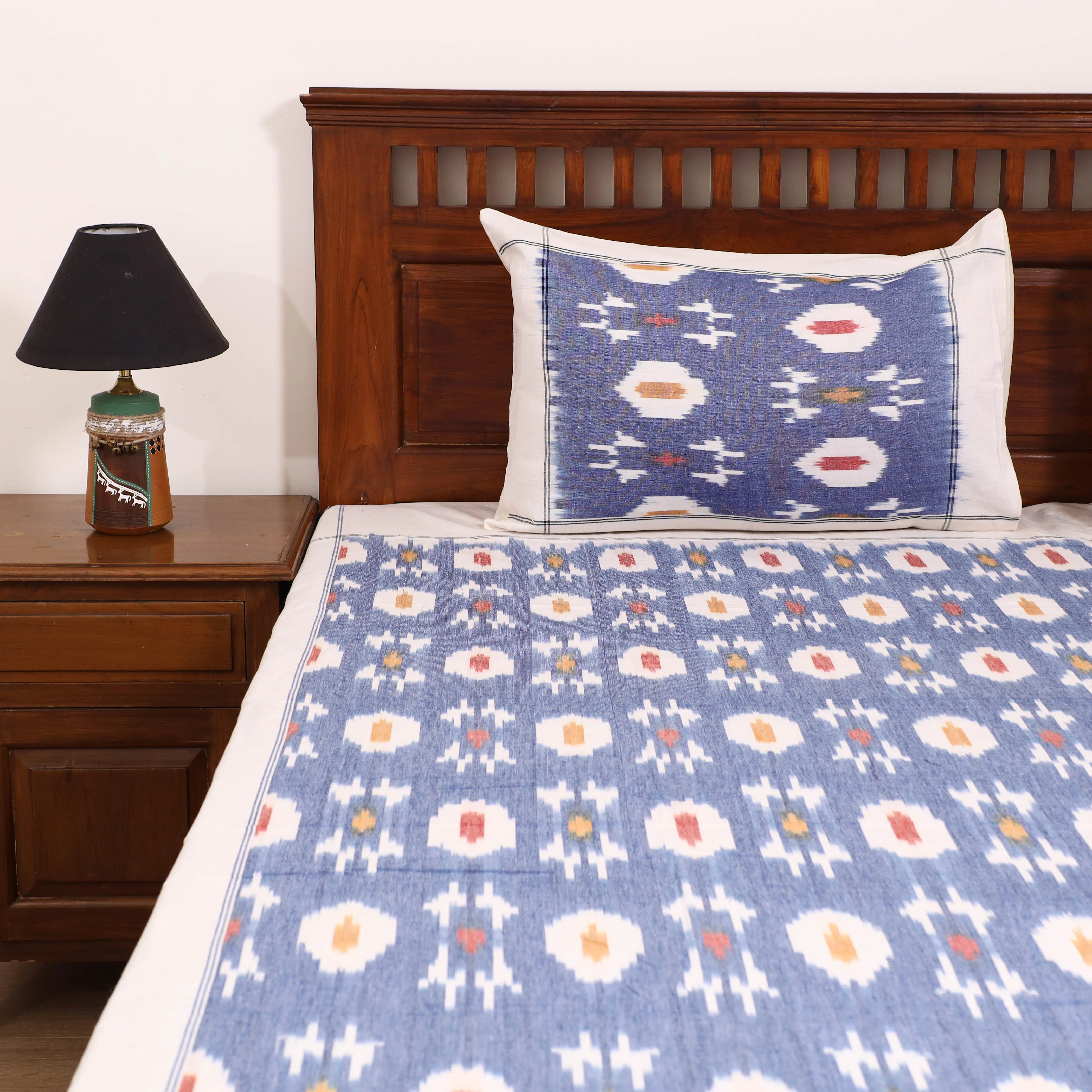 Pochampally Ikat Weave Cotton Double Bedsheet Set (108 x 90 in) 28 - Image 3