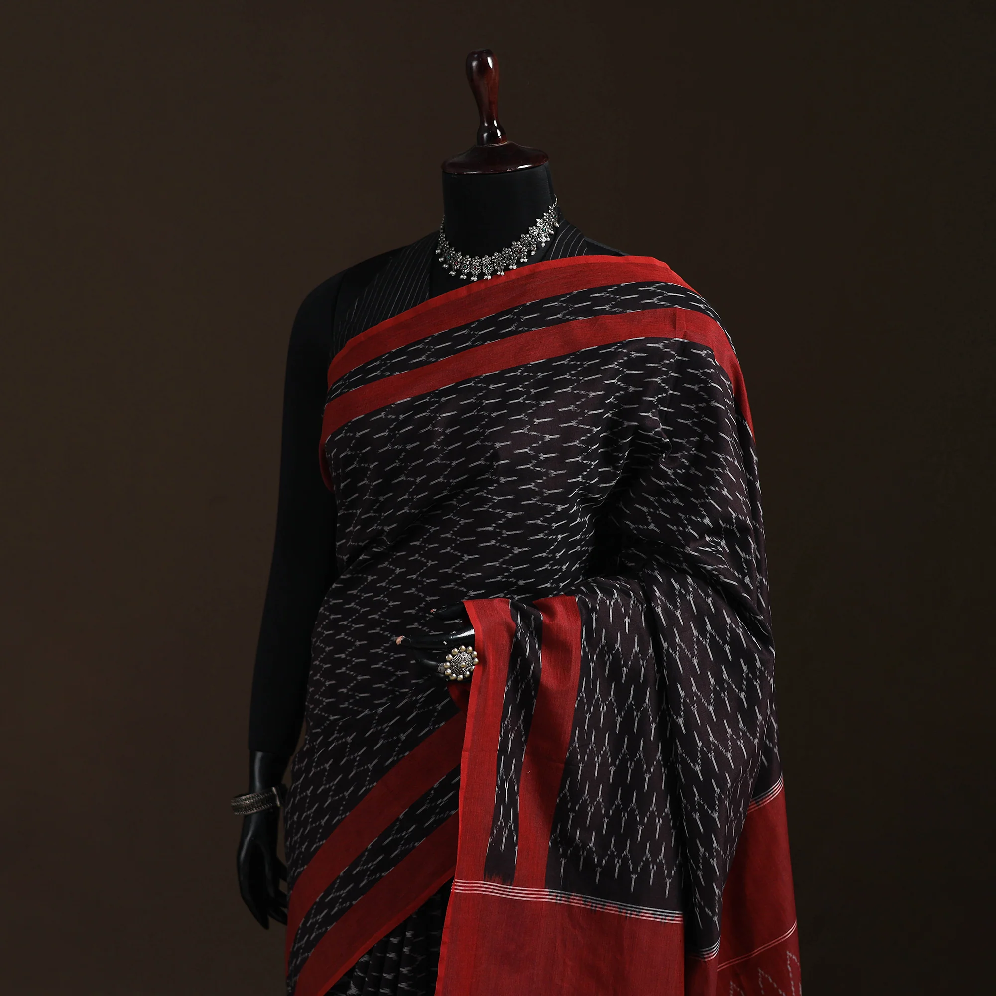 Black - Pochampally Ikat Weave Mercerised Cotton Saree 15 - Image 2