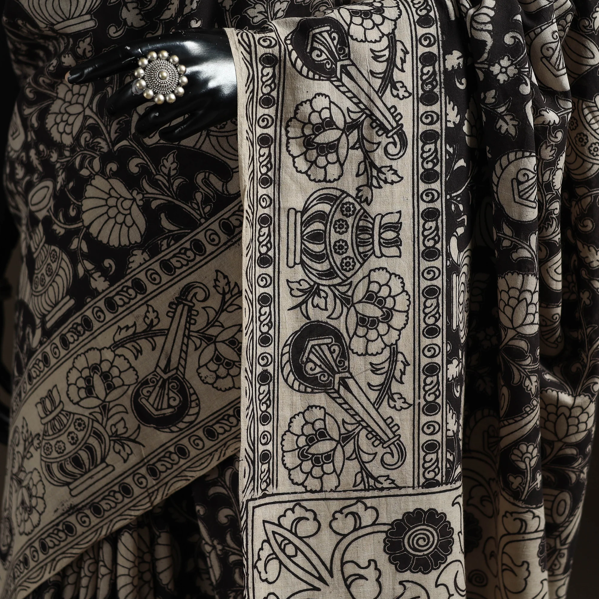 Printed Cotton Kalamkari Saree 30 - Image 3