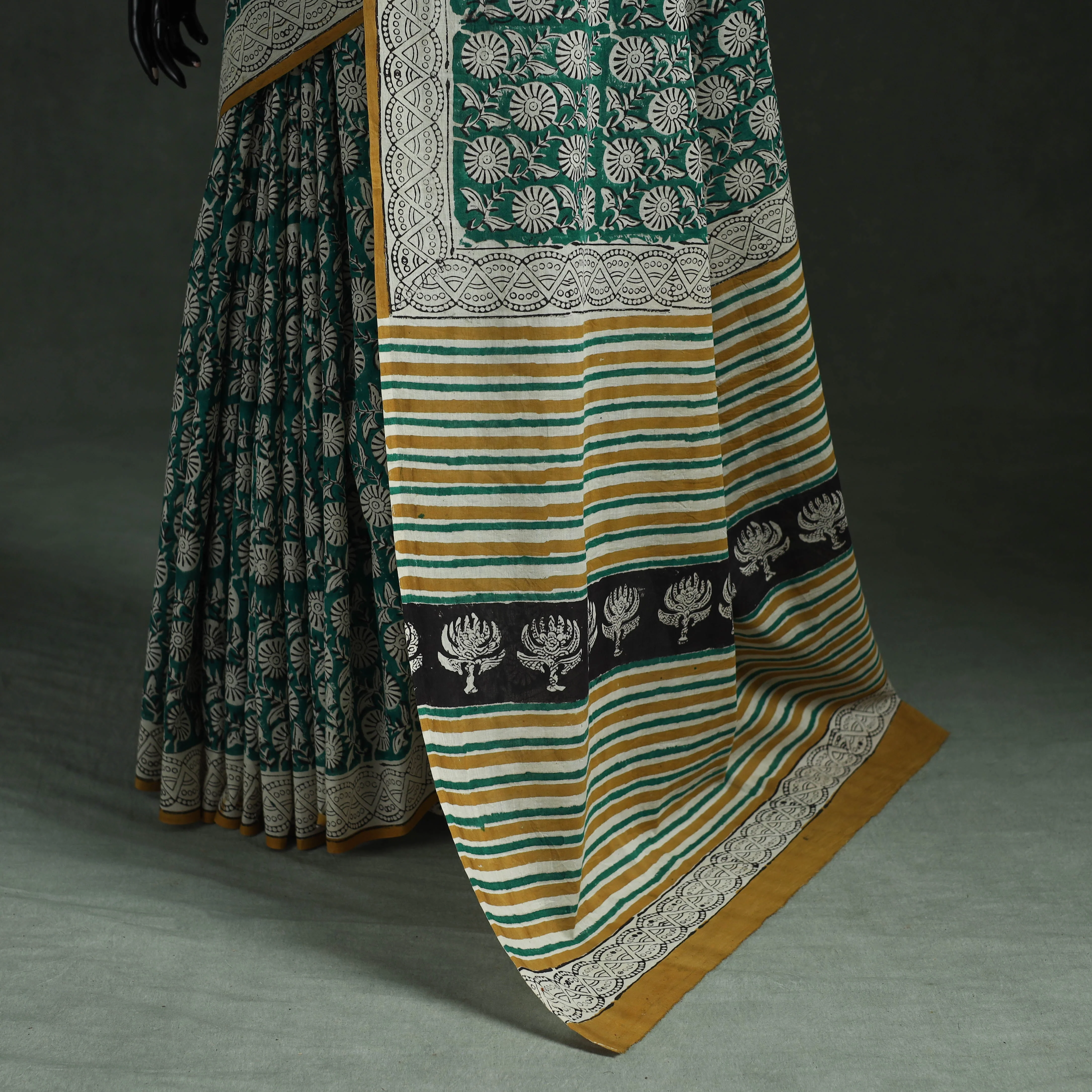 Green - Pure Mul Cotton Natural Dyed Hand Block Bagru Print Saree 17 - Image 4