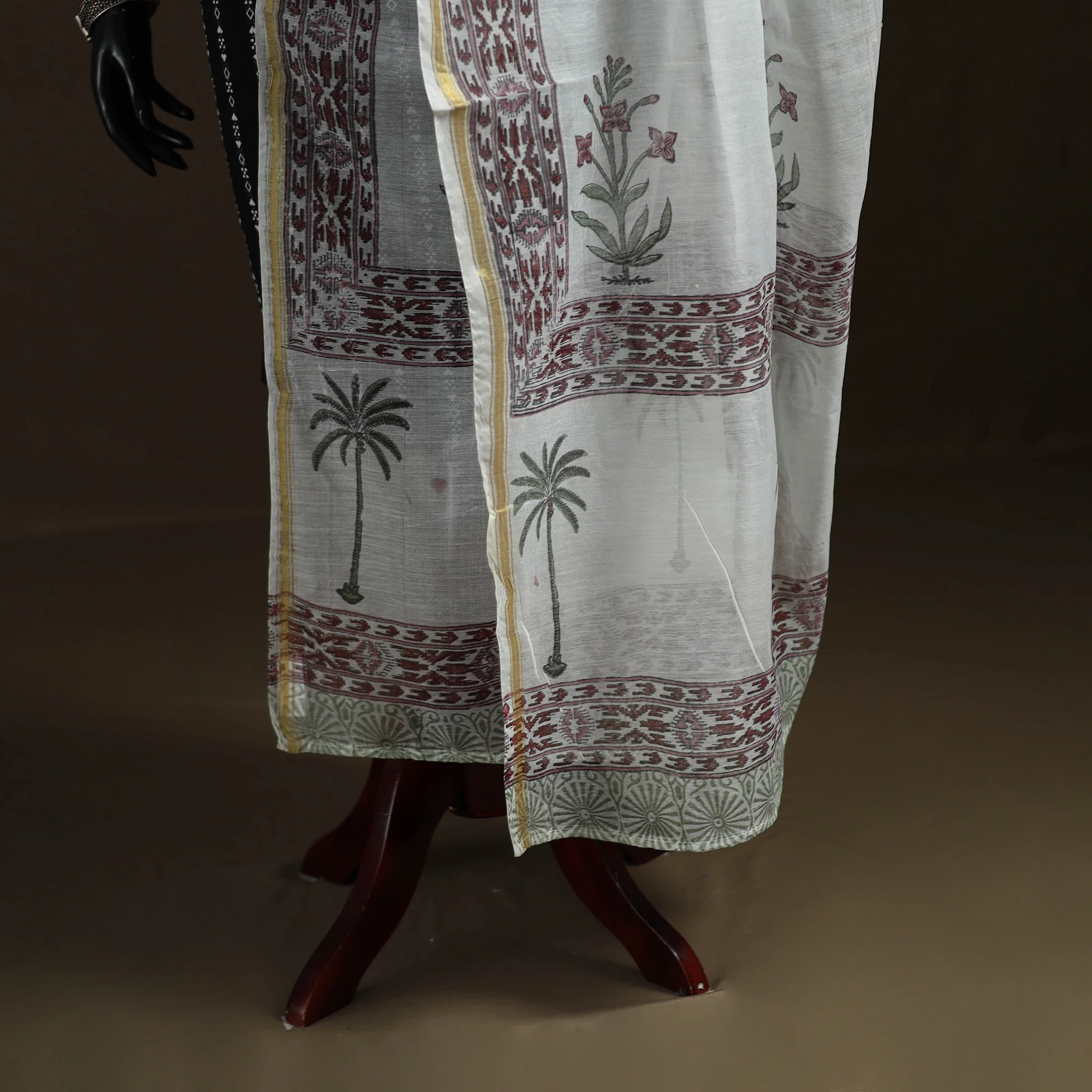Sanganeri Hand Block Print Chanderi Silk Dupatta 53 - Image 4