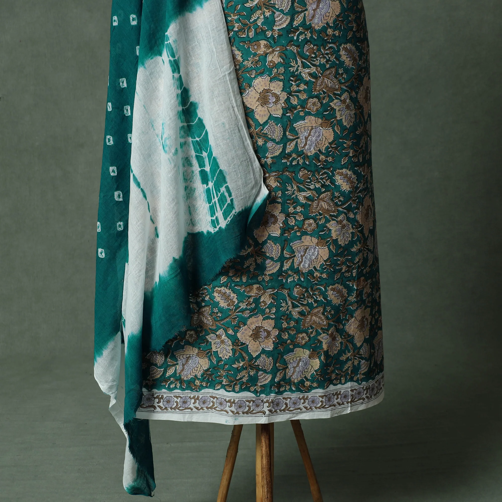 Green - Sanganeri Hand Block Print Cotton 2pc Unstitched Dress Material Kurta Set with Jewellery 26 - Image 4