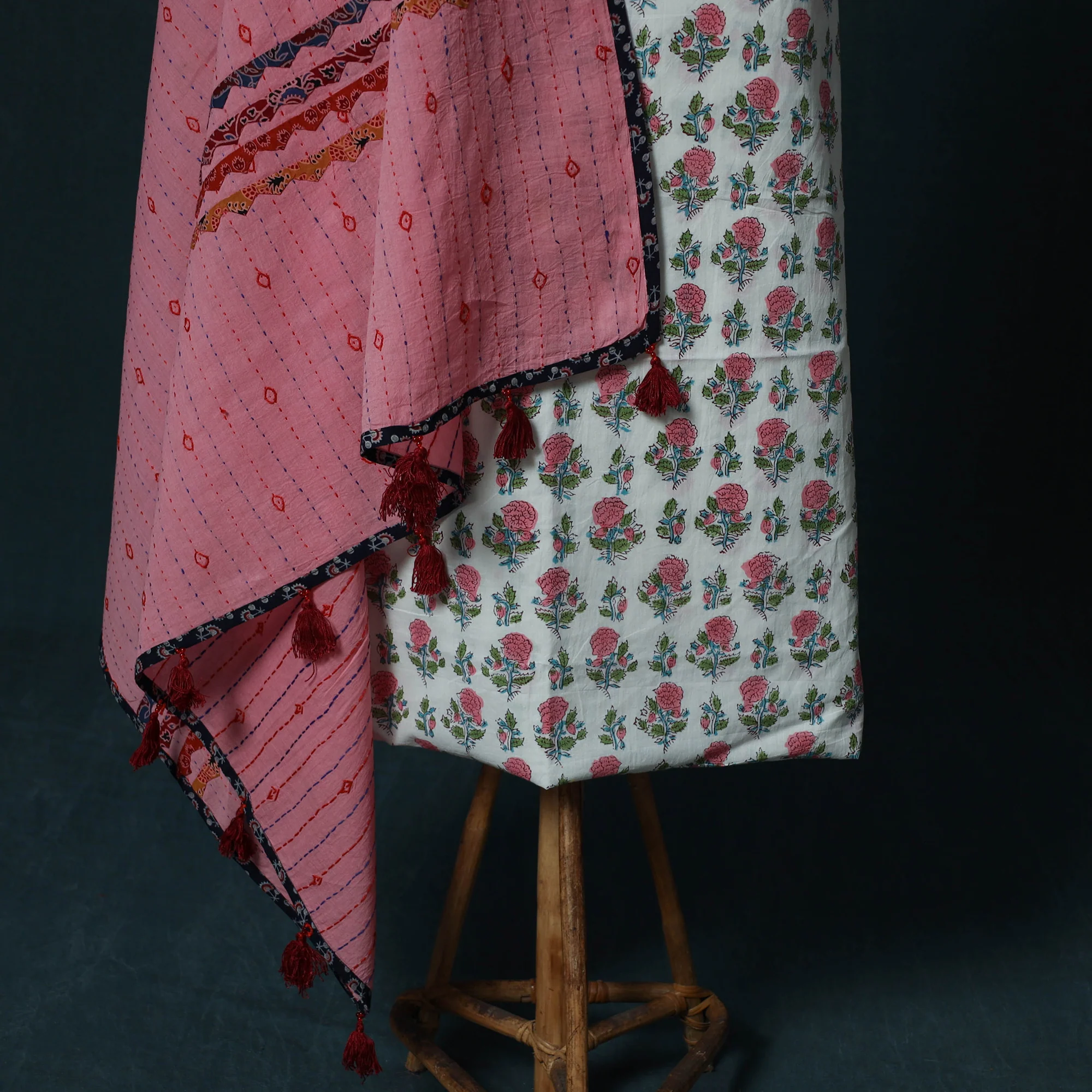White - Sanganeri Hand Block Print Cotton 2pc Unstitched Dress Material Kurta Set with Jewellery Set 38 - Image 4