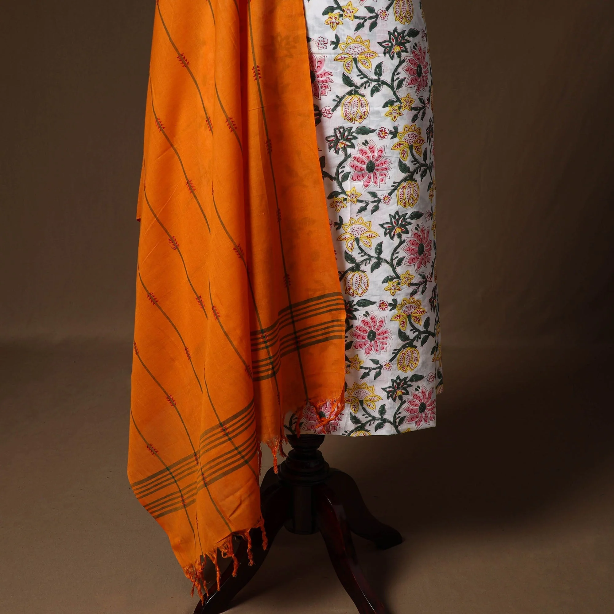 White - Sanganeri Hand Block Print Cotton 2pc Unstitched Dress Material with Jewellery Set 17 - Image 4