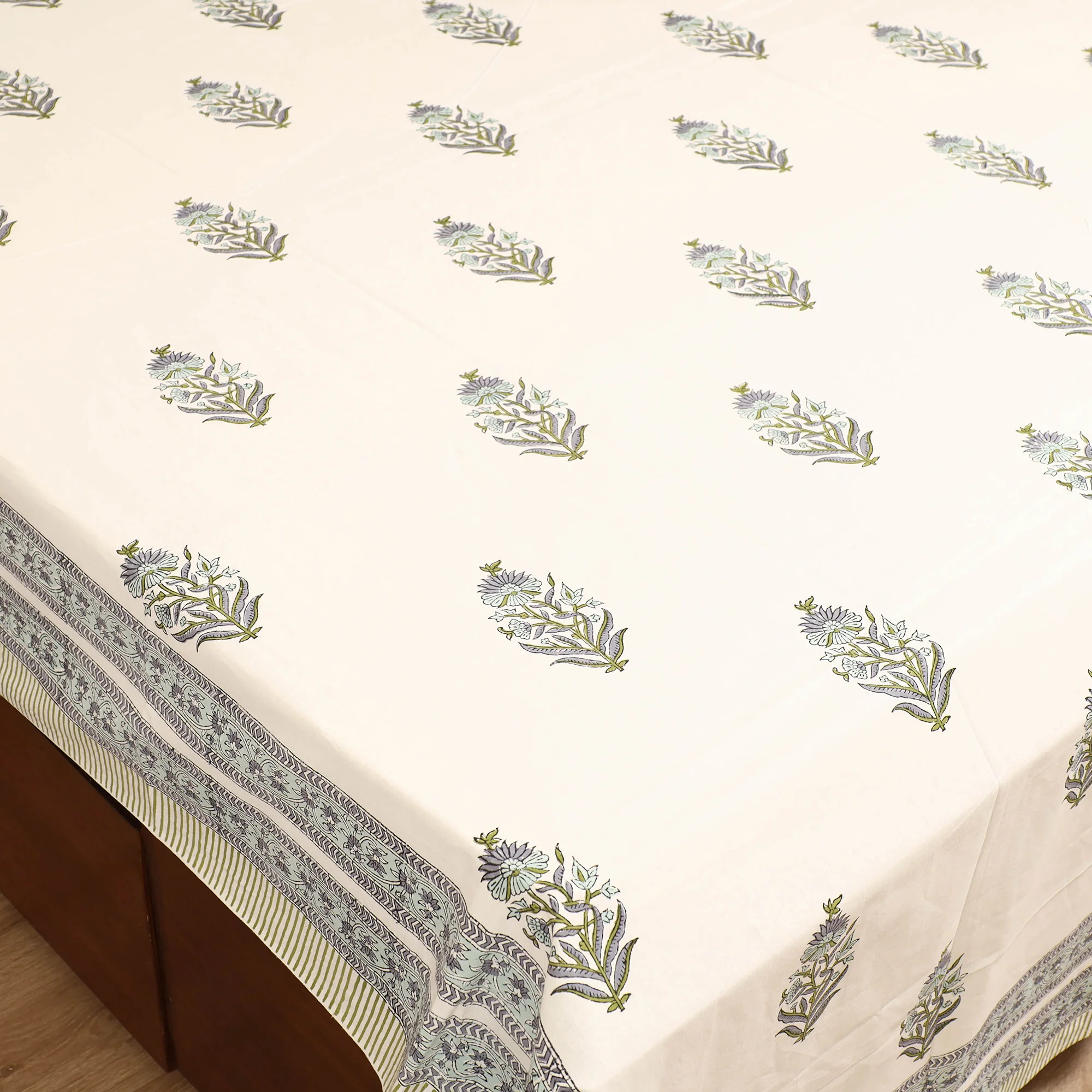 White - Sanganeri Hand Block Print Cotton Double Bedsheet Set (108 x 90 in) 20 - Image 3