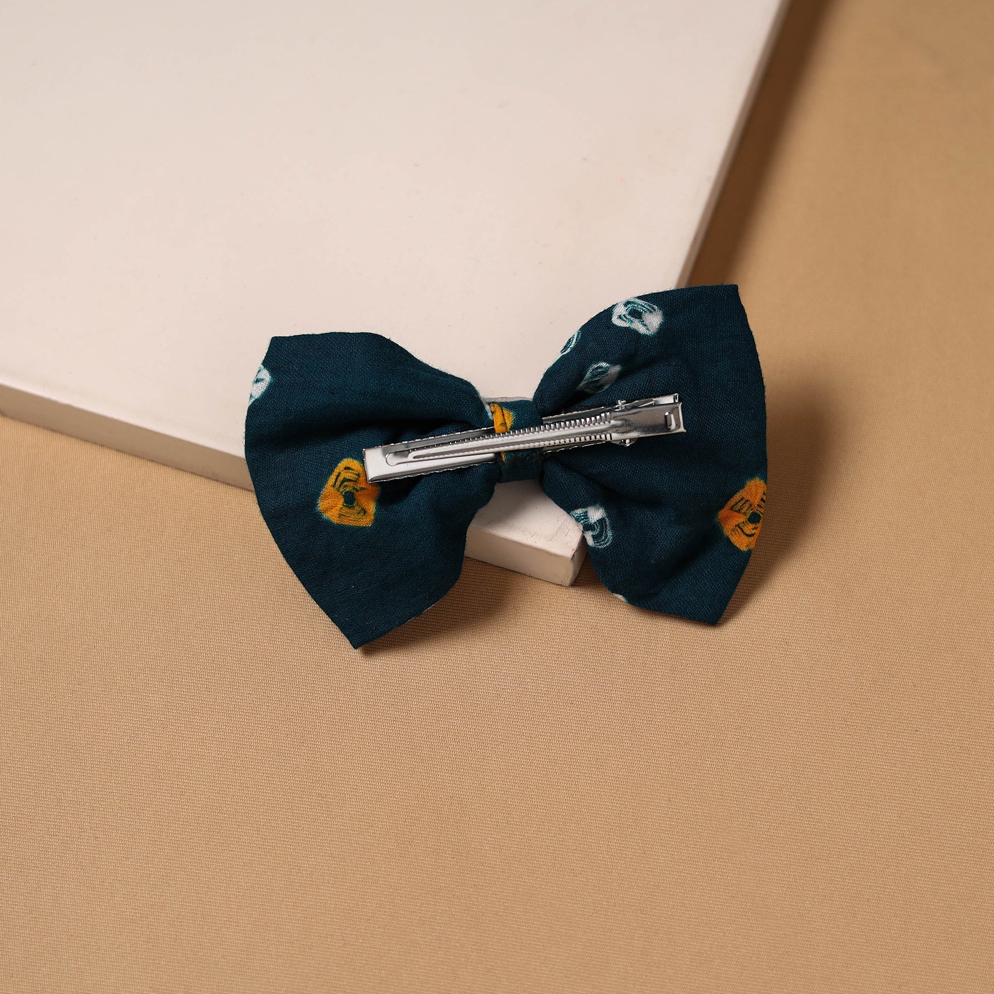Green - Shell Work Women's Bow Hair Clip 61 - Image 2