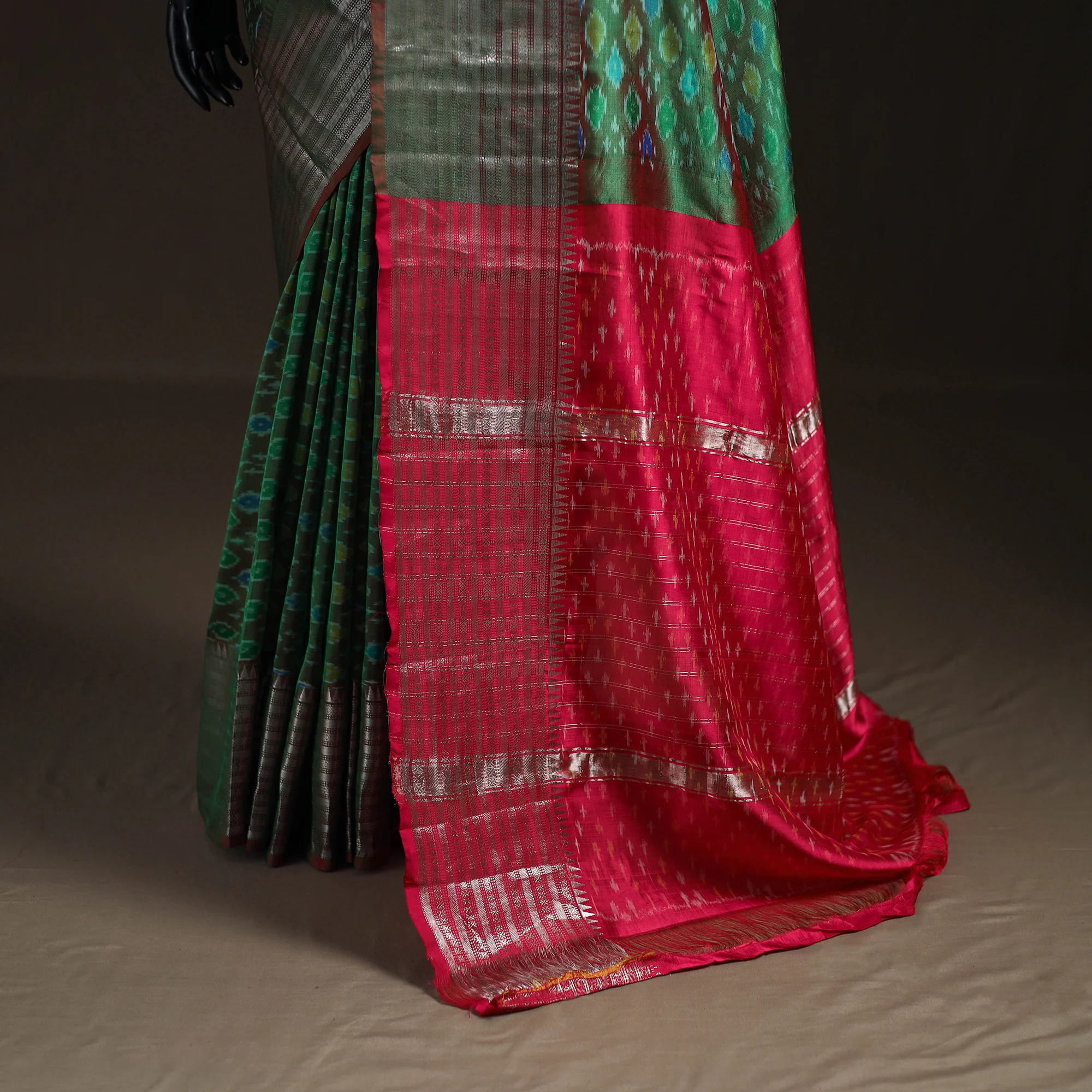 Green - Traditional Pochampally Ikat Handwoven Pure Silk Pattu Saree with Rudraksha Border 03 - Image 4