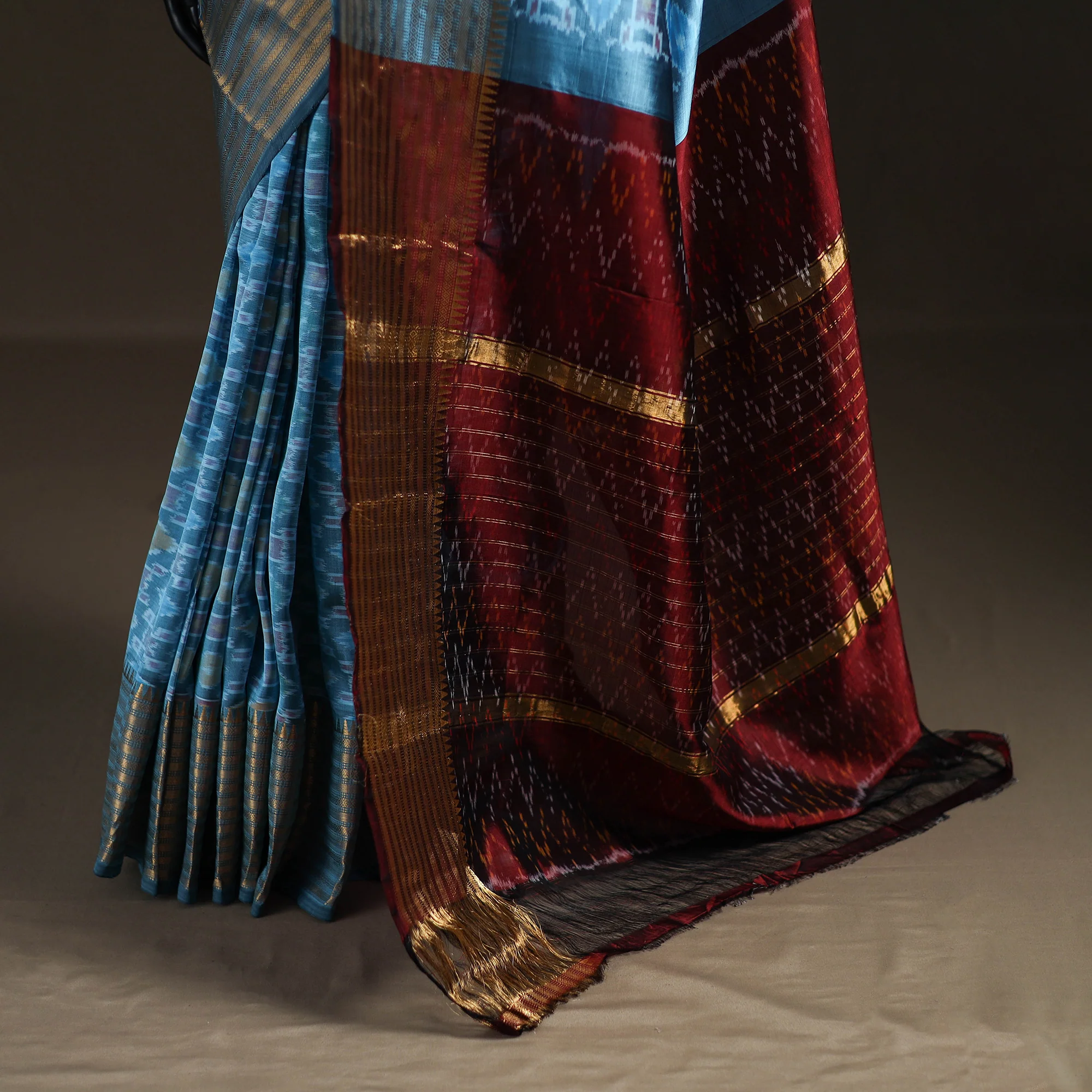 Blue - Traditional Pochampally Ikat Handwoven Pure Silk Pattu Saree with Rudraksha Border 09 - Image 4