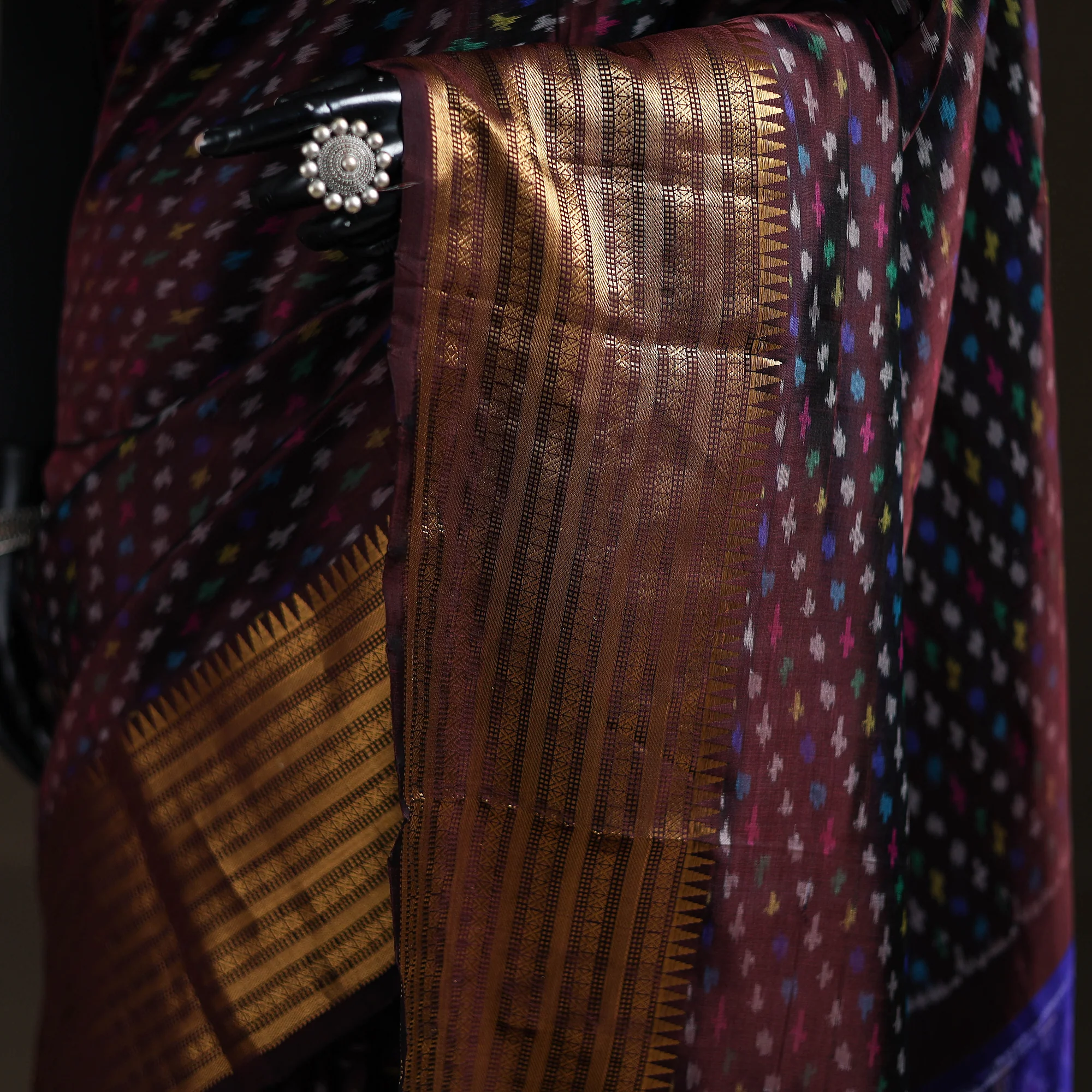 Purple - Traditional Pochampally Ikat Handwoven Pure Silk Pattu Saree with Rudraksha Border 20 - Image 3