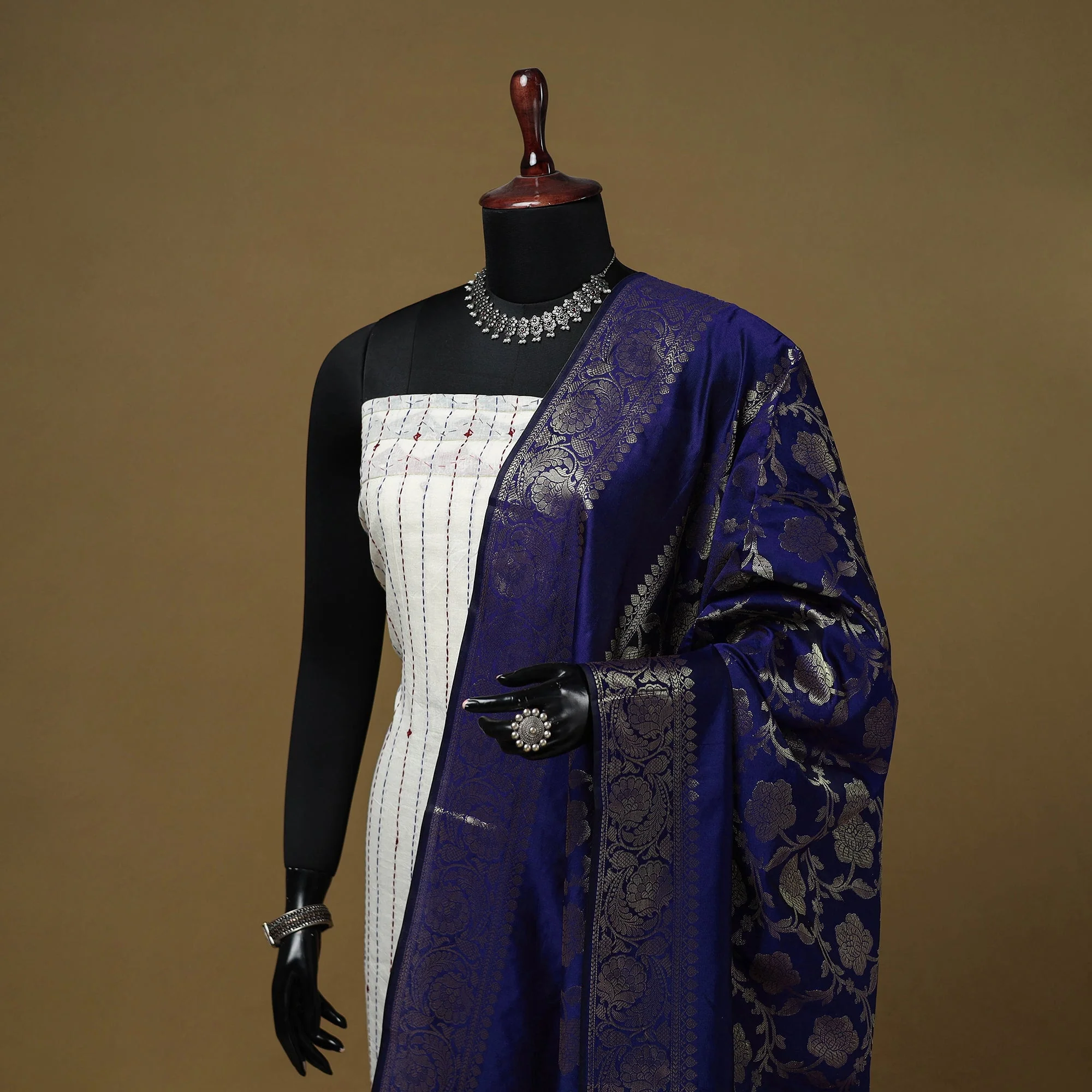 Zari Work Silk Banarasi Dupatta 06 - Image 2
