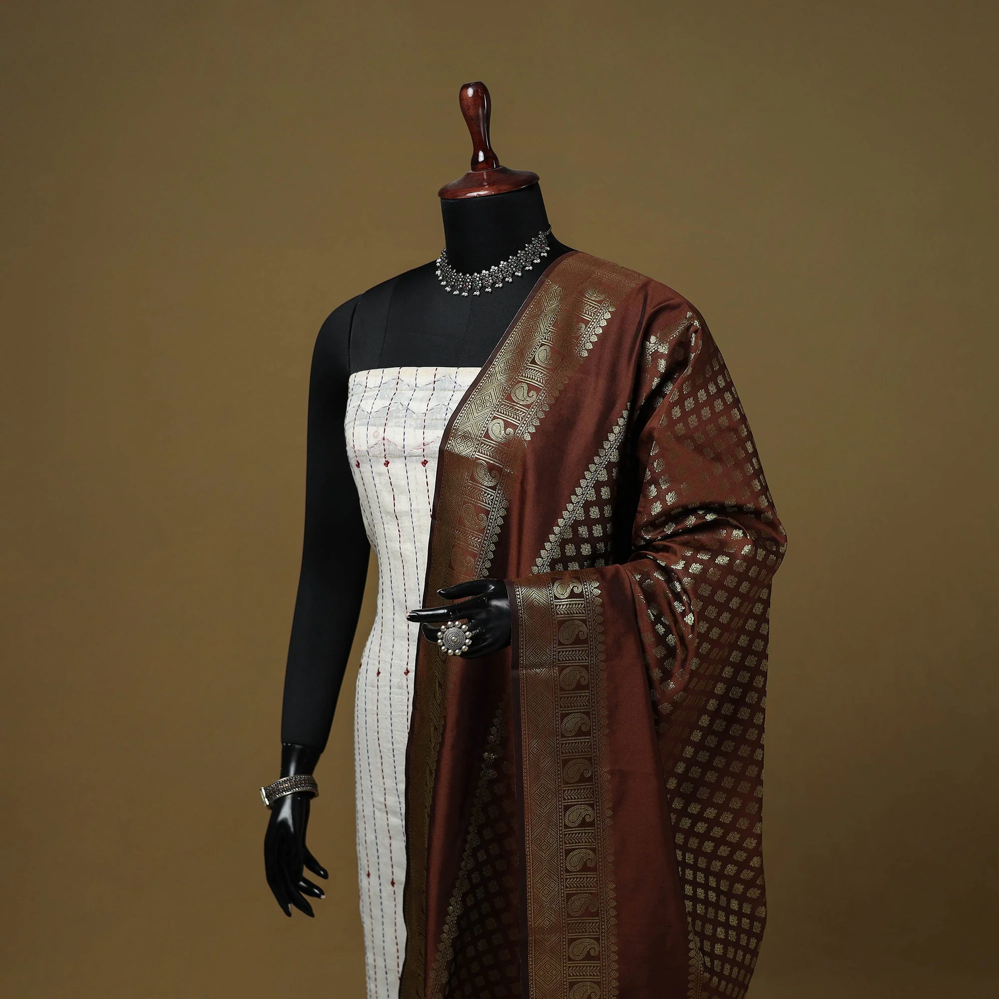 Zari Work Silk Banarasi Dupatta 19 - Image 2