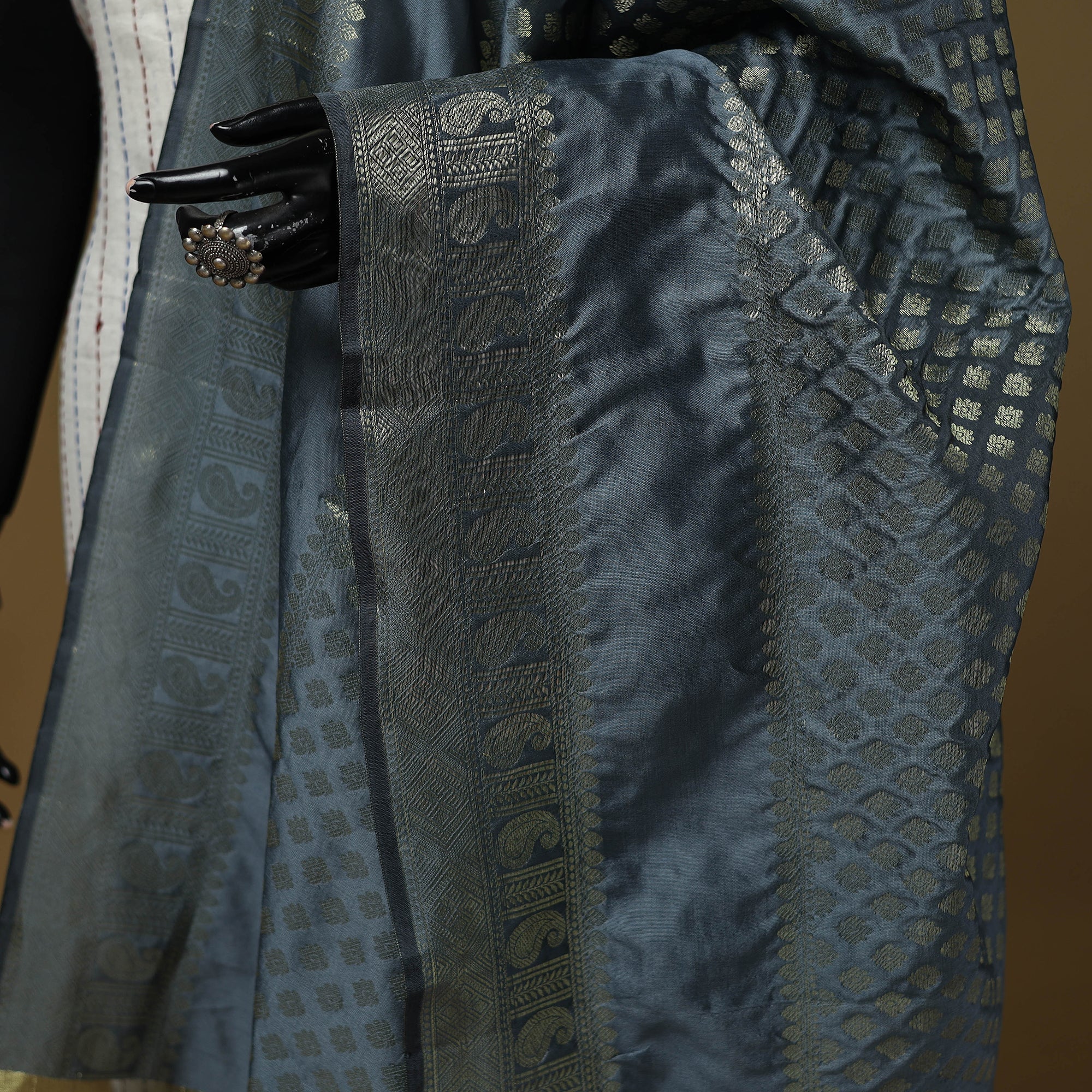 Zari Work Silk Banarasi Dupatta 23 - Image 3